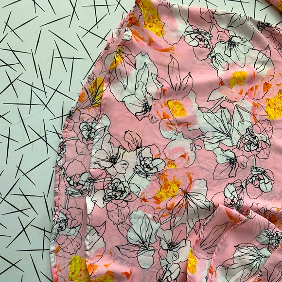 Pale Pink Blouse - Picture 4 of 8